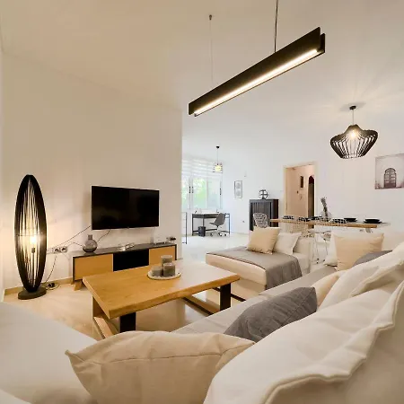Apartment Kairi Cozy 92sqm Apt In Nea Smirni Athens